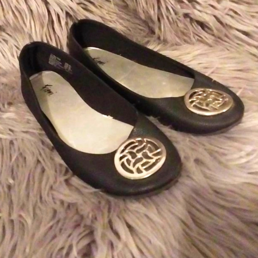 Black flats